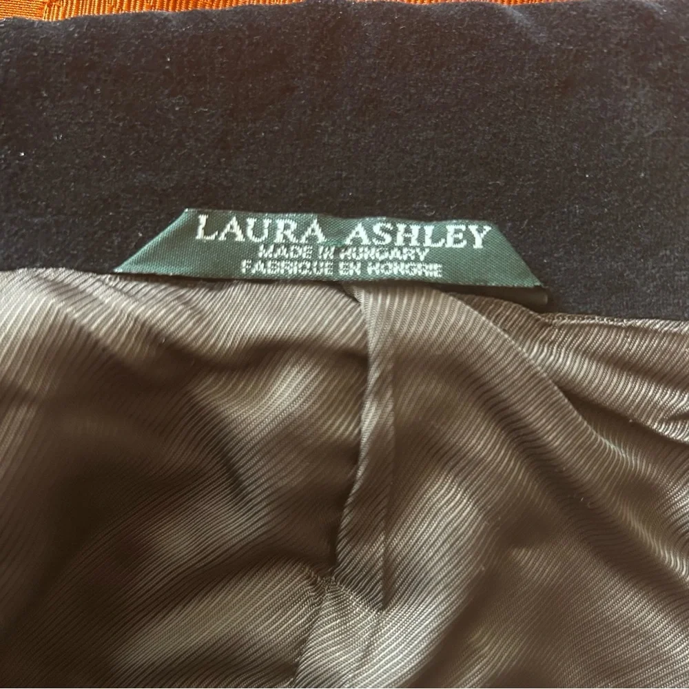 Laura Ashley Vintage Black Velvet Jacket/Blazer womens size 6 classic academia